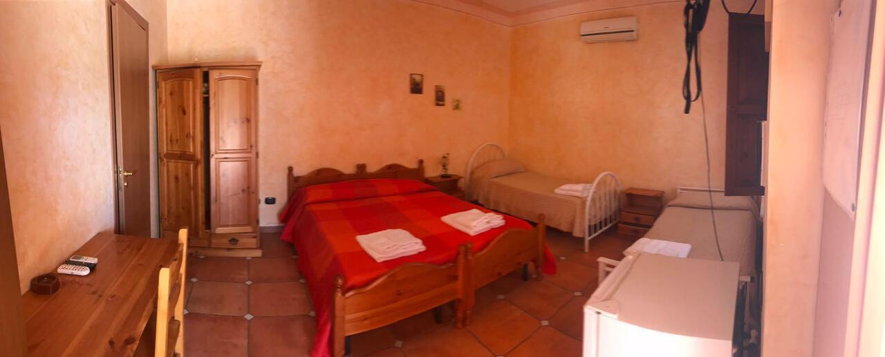 Agriturismo Pingitore Luzzi ภายนอก รูปภาพ