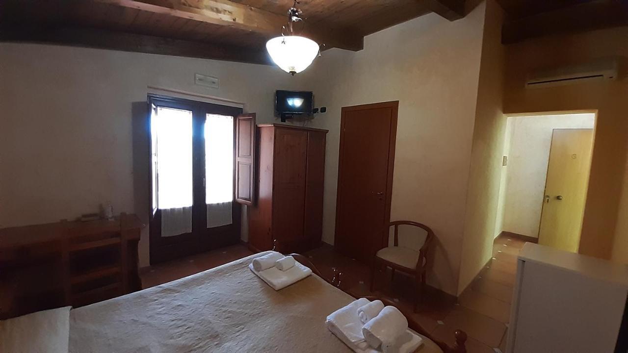 Agriturismo Pingitore Luzzi ภายนอก รูปภาพ