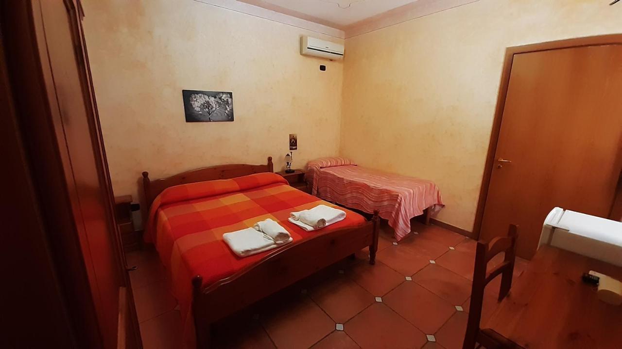 Agriturismo Pingitore Luzzi ภายนอก รูปภาพ