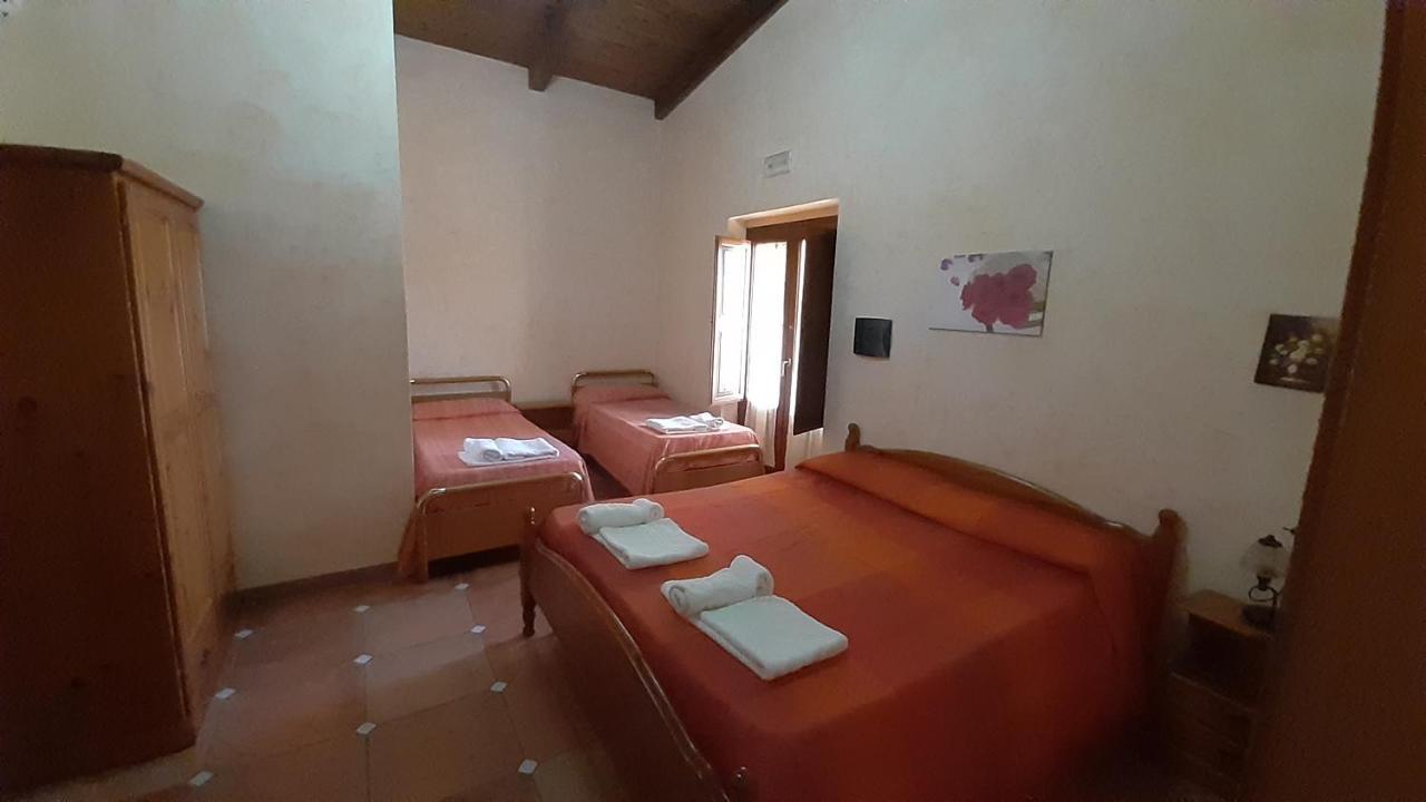 Agriturismo Pingitore Luzzi ภายนอก รูปภาพ