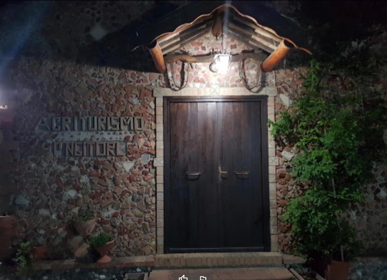Agriturismo Pingitore Luzzi ภายนอก รูปภาพ