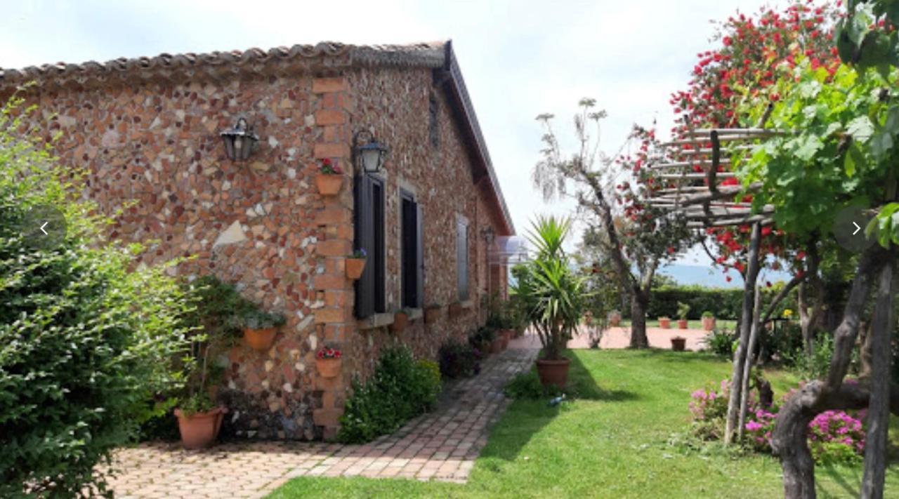 Agriturismo Pingitore Luzzi ภายนอก รูปภาพ